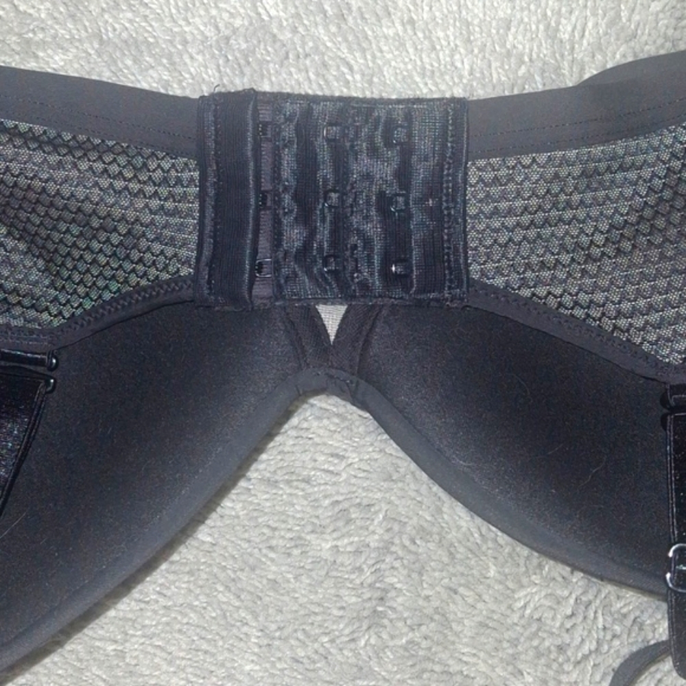 Hanes Bra Bundle - Picture 5 of 13